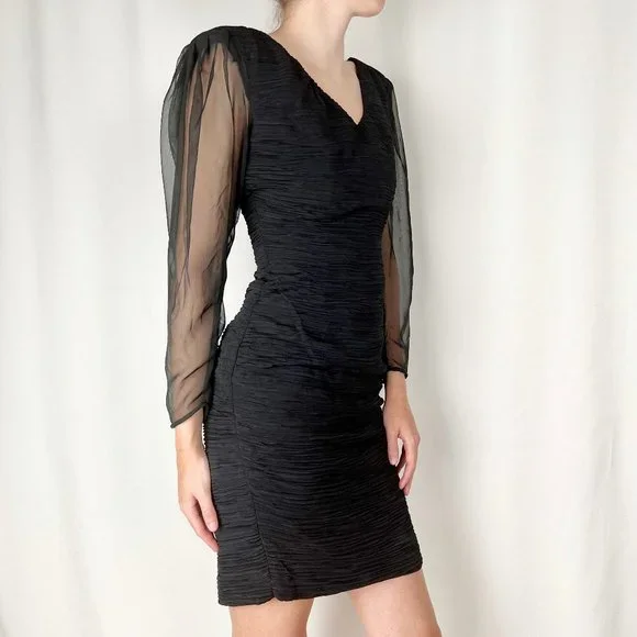 Vintage Union Made USA Sheer Long Sleeve Fitted Little Black Dress Mini Midi LBD - Picture 3 of 6